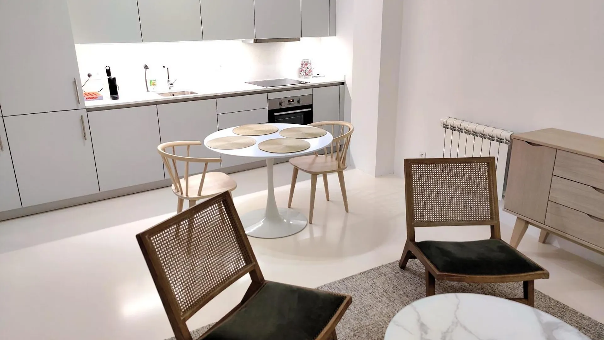 Apartment Central Studio With Private Courtyard Prague