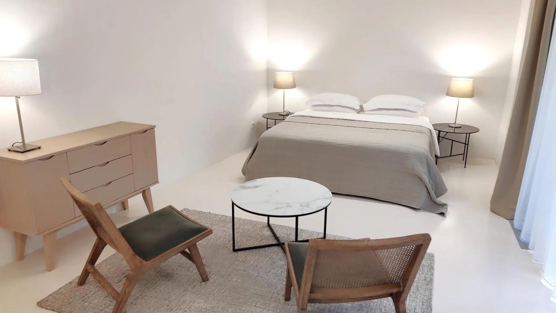 Apartment Central Studio With Private Courtyard Prague